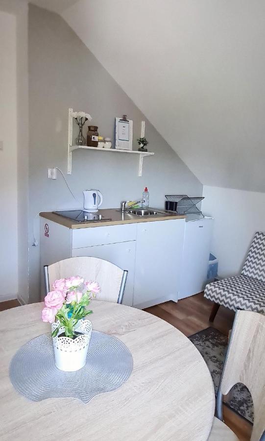 Apartman Lena Tusilovic Exteriör bild