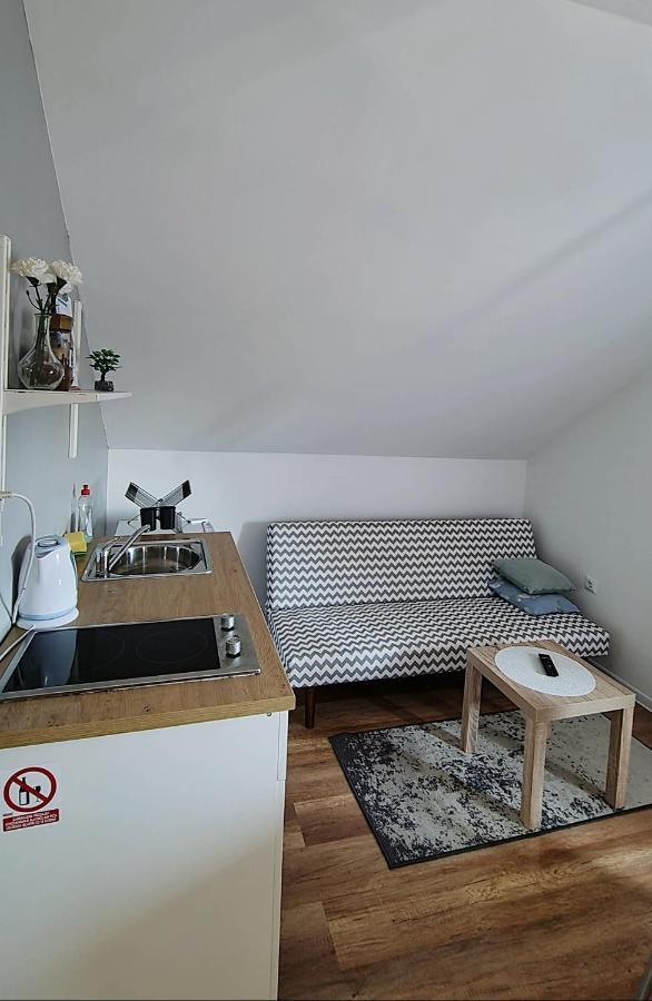 Apartman Lena Tusilovic Exteriör bild