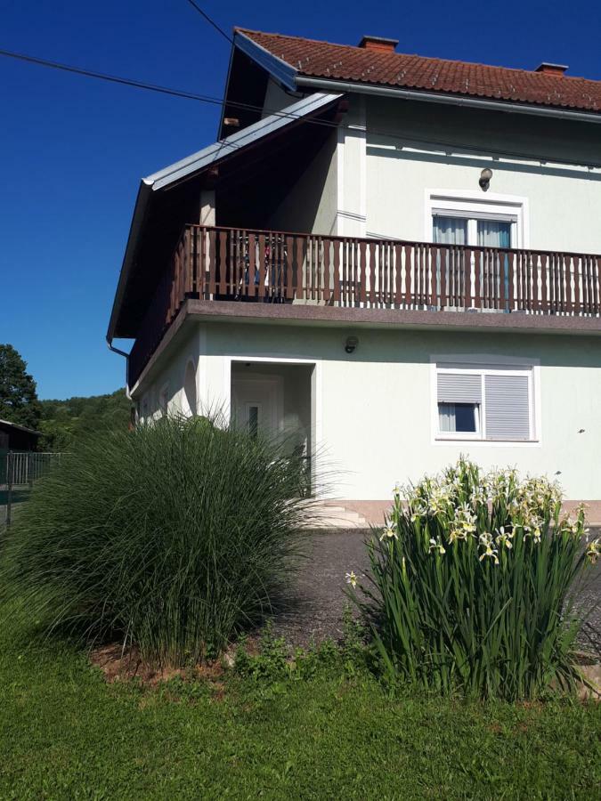 Apartman Lena Tusilovic Exteriör bild