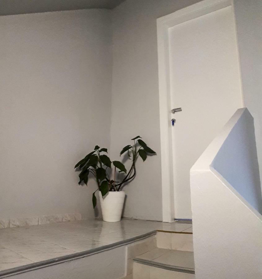 Apartman Lena Tusilovic Exteriör bild